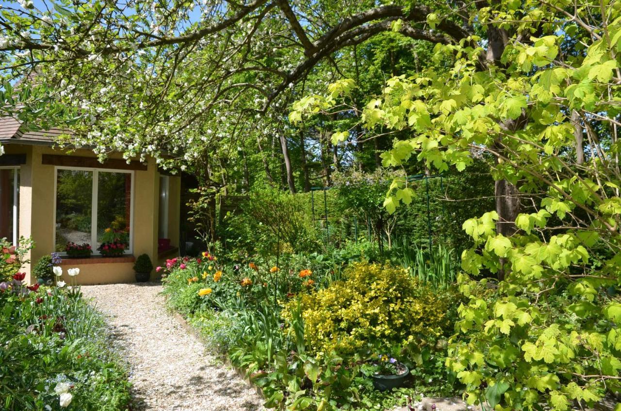 Bed and Breakfast Le Clos Fleuri Giverny Exterior foto